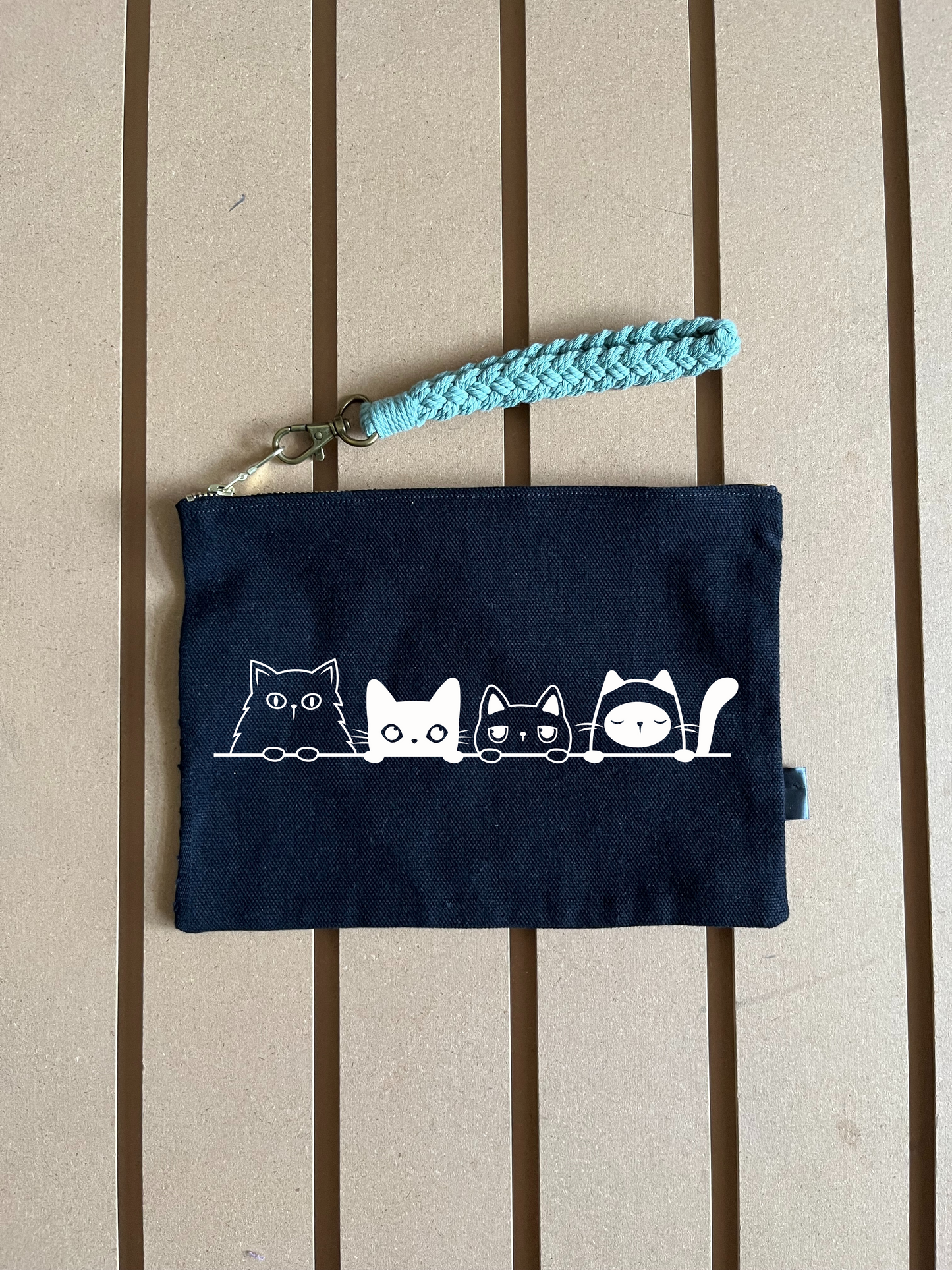 Peeking cats - Colour Pouch