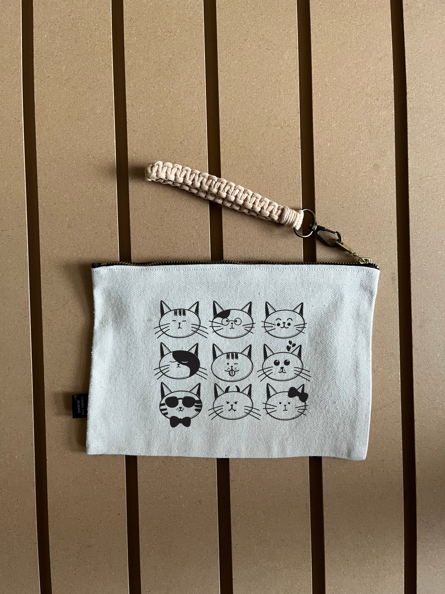 Multi cat faces - Pouch