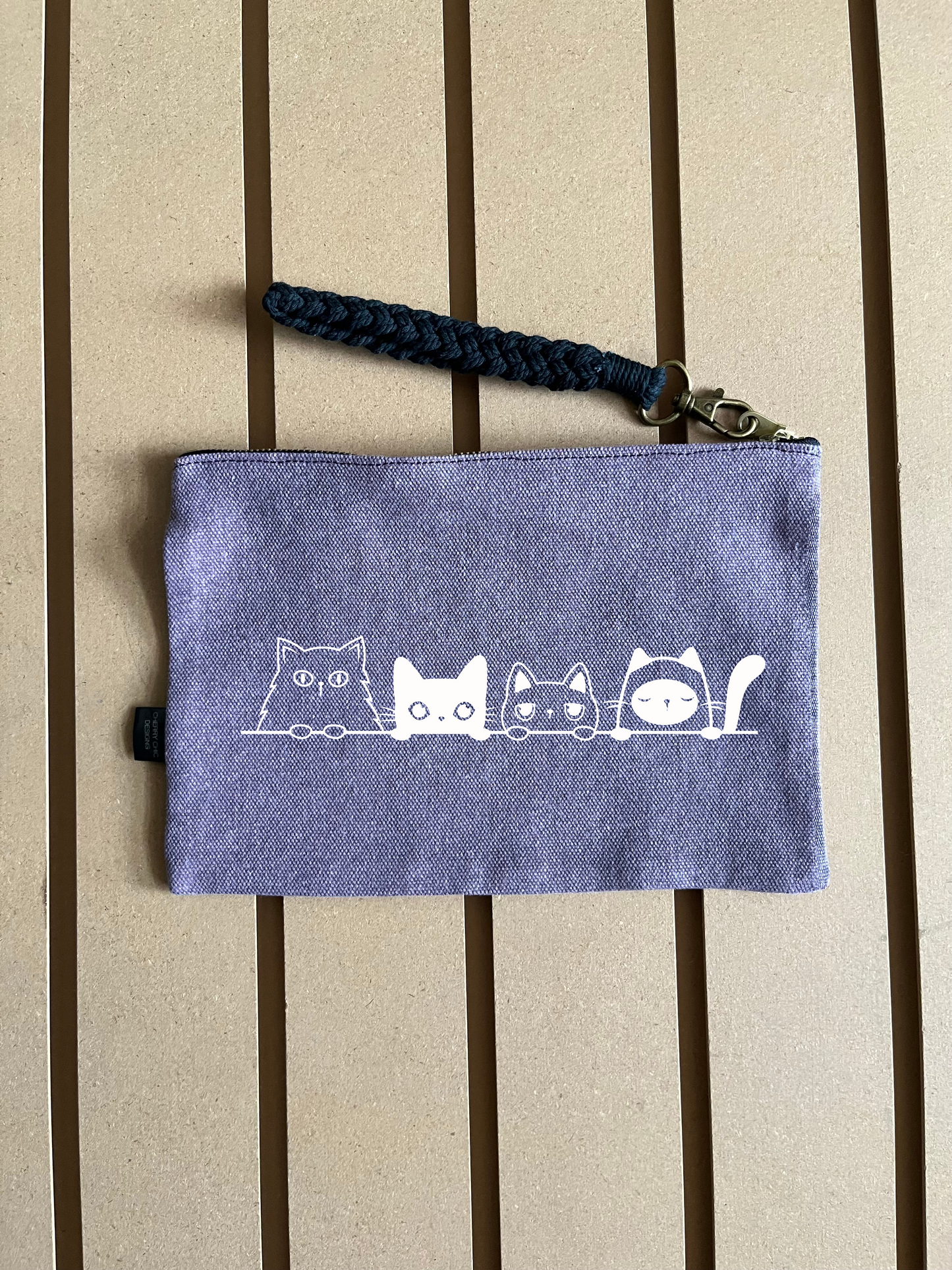 Peeking cats - Colour Pouch