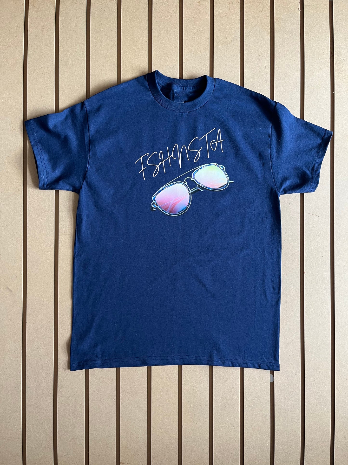 Fshnsta Signature Logo Sunglasses - Unisex Relaxed Fit Tee Navy