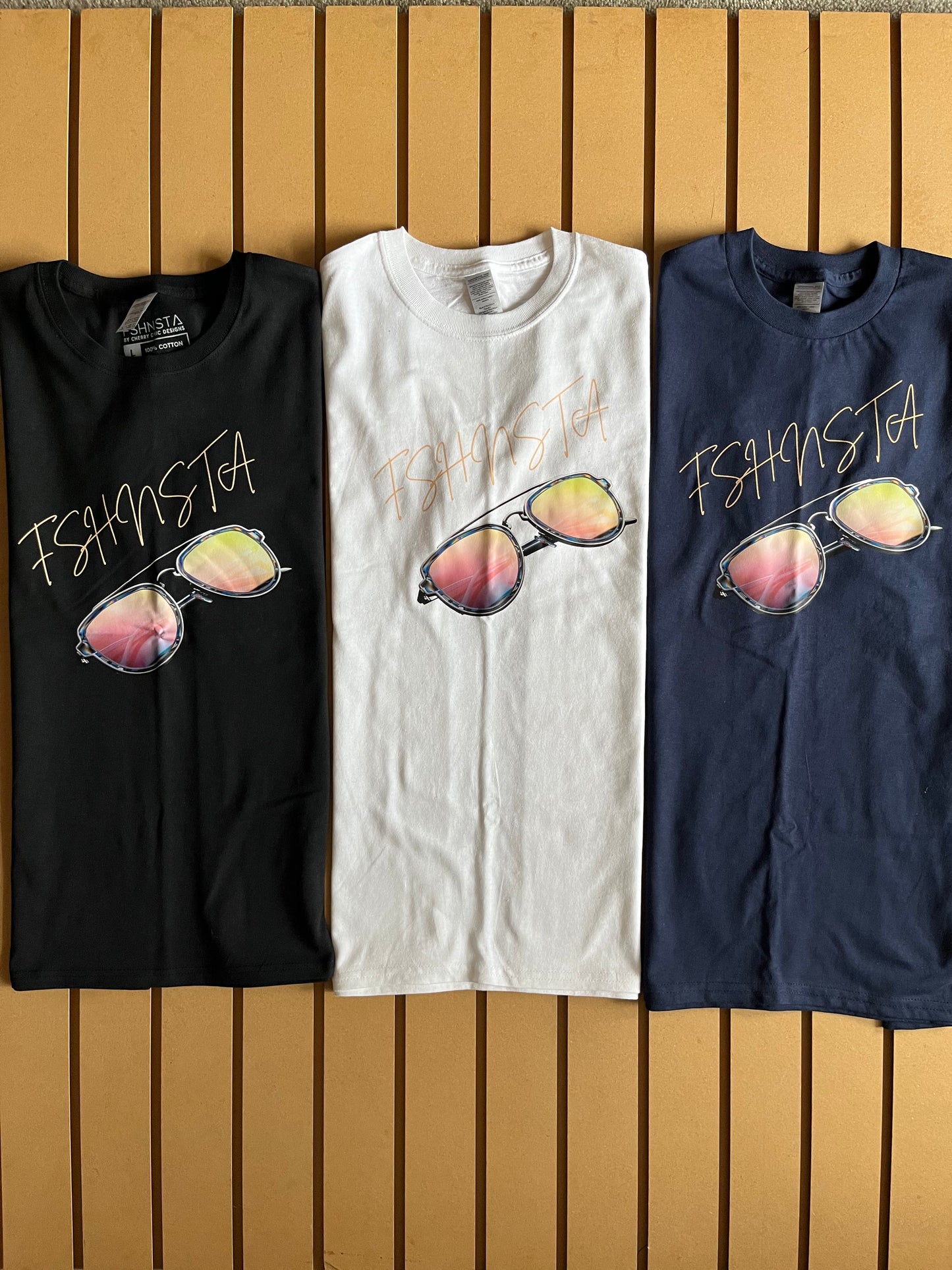 Fshnsta Signature Logo Sunglasses - Unisex Relaxed Fit Tee Black