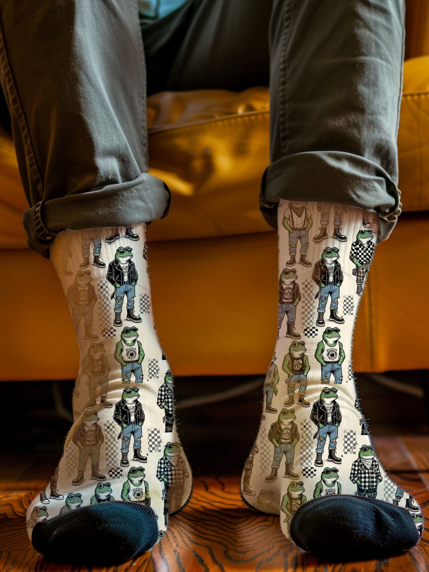 Frog Status Unisex Dress Socks