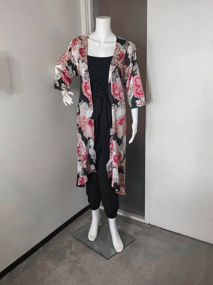 KEEPIN IT CLASSIC - PINK KIMONO