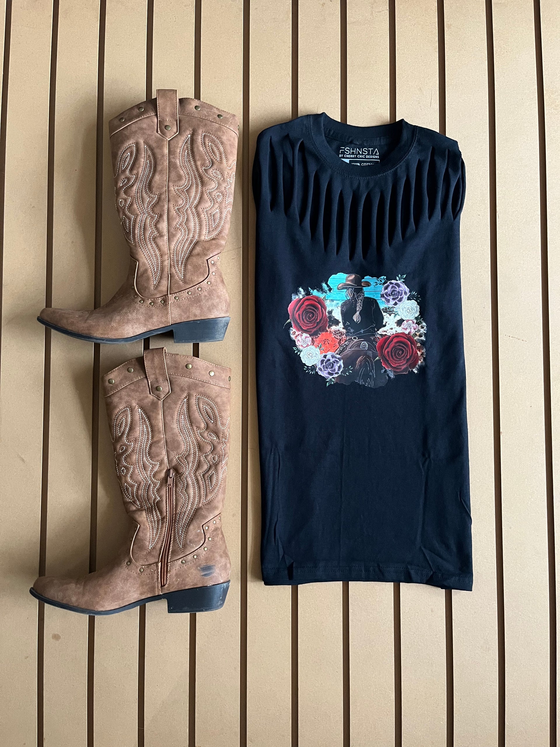 Cowgirl & Roses - Relaxed Fit Distress Tee - Black