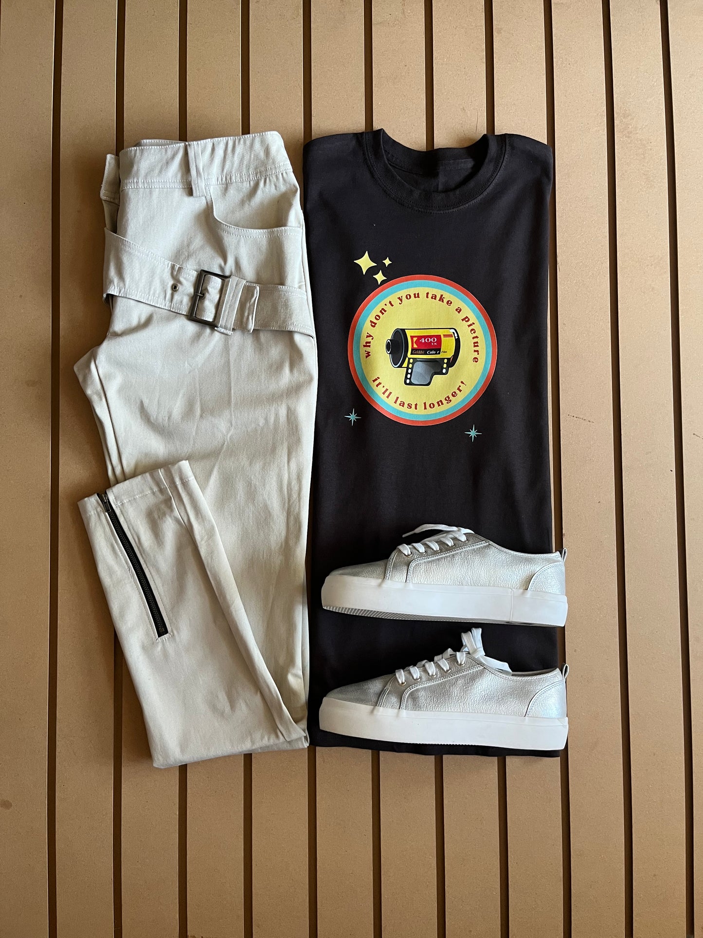 Take a picture it will last longer - Relaxed Fit Tee Brown